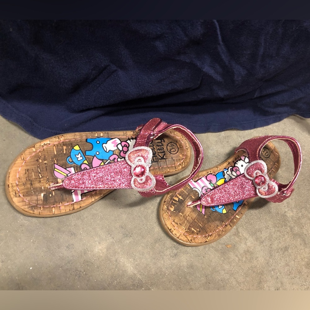 Hello Kitty Sandals - Picture 4 of 4